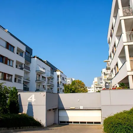 Baltic De Lux Platan Parking Free