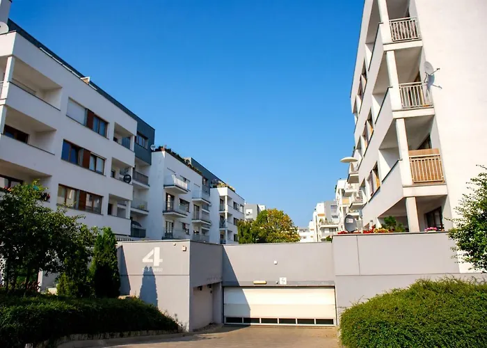 Baltic De Lux Platan Parking Free